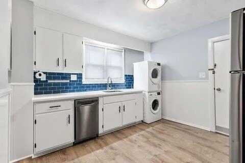 35 Albion 1, Somerville, MA 02143