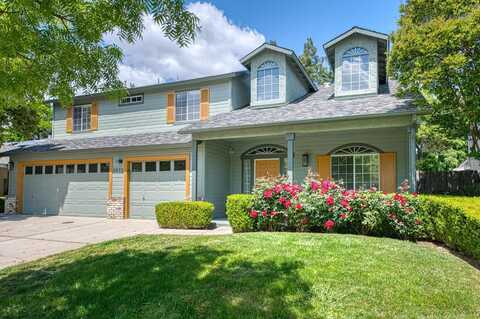 2072 Lexington Avenue E, Fresno, CA 93720