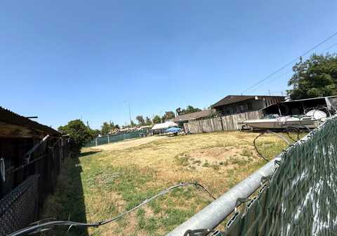3350 Belmont Avenue E, Fresno, CA 93702
