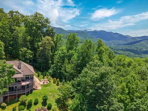 129 SKYLINE PARK DR, Franklin, NC 28734
