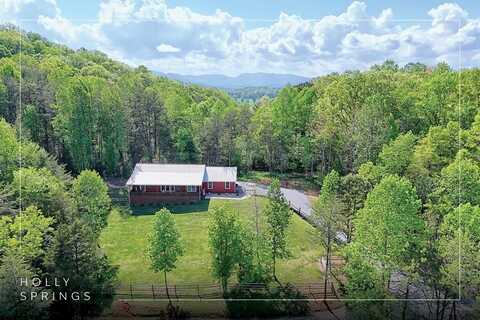202 WILD PEAR LN, Franklin, NC 28734