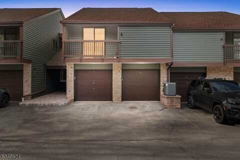 6 Summit Ct, Clinton, NJ 08801