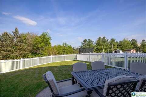1603 Greystone Circle, Macungie, PA 18011