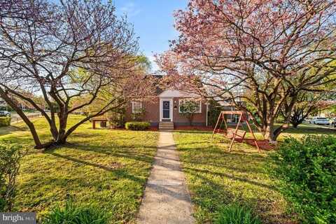 924 VILLAGE ROAD, FOLSOM, PA 19033