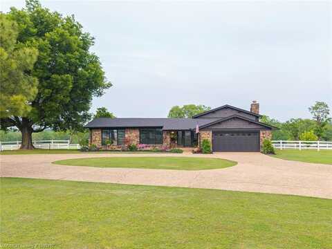 802 Highway 112 N, Pocola, OK 74902