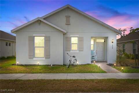 808 Friendship Circle, Labelle, FL 33935