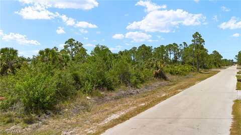 822 Holmes Avenue, Lehigh Acres, FL 33974
