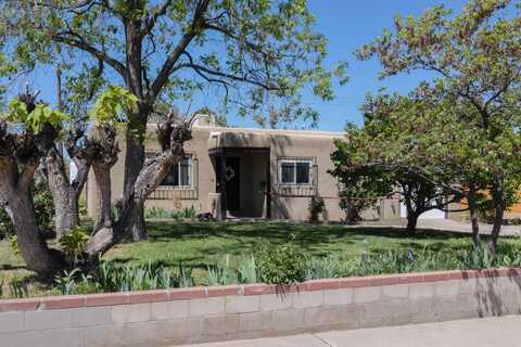2005 MADEIRA Drive NE, Albuquerque, NM 87110