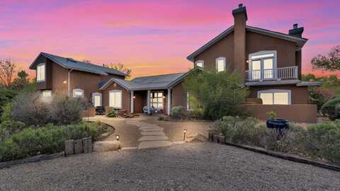 535 Cacahuate SW, Albuquerque, NM 87105