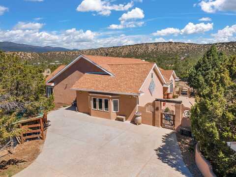 30 SHADE TREE Lane, Tijeras, NM 87059