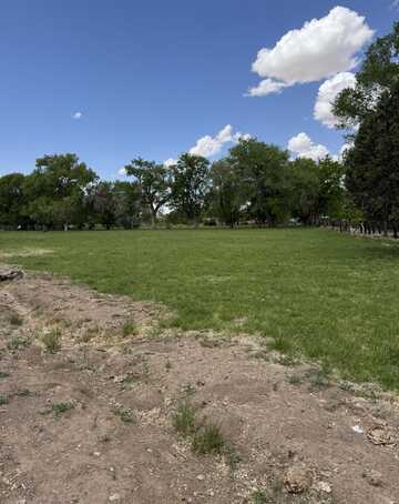 Skoal Lane, Moriarty, NM 87035