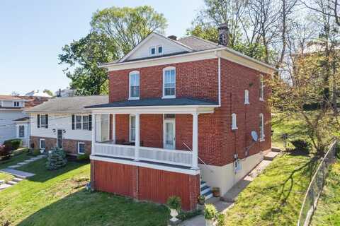 105 LAKE AVE, STAUNTON, VA 24401