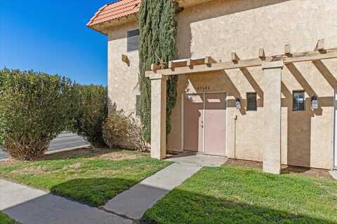 43606 Stanridge Avenue, Lancaster, CA 93535