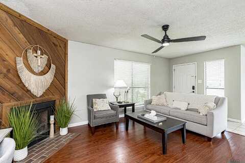 1805 Brightside View Dr, Baton Rouge, LA 70820