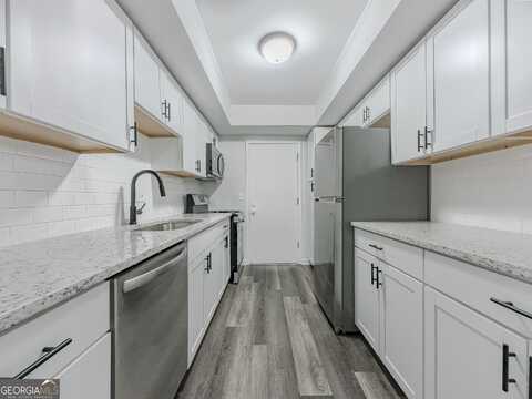 6851 Roswell, Atlanta, GA 30328