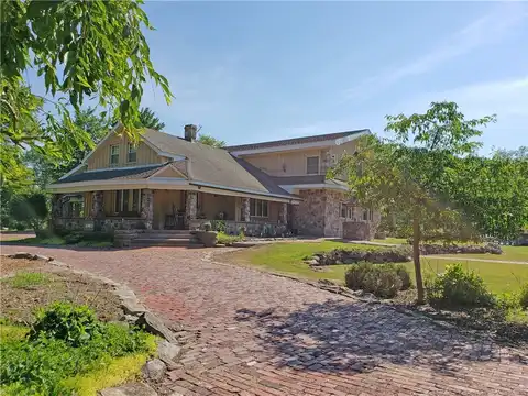 10163 SAMPSON Road, Erie, PA 16509