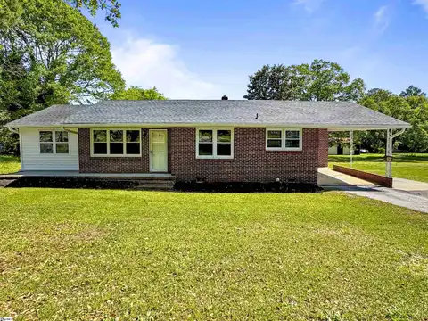 862 N Main Street, Gray Court, SC 29645