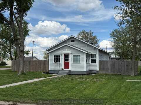 420 N Clay Avenue, Clay Center, NE 68933