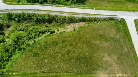 2101 Spencer Ct, La Grange, KY 40031
