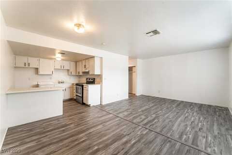 4721 Cessna Avenue, Las Vegas, NV 89115