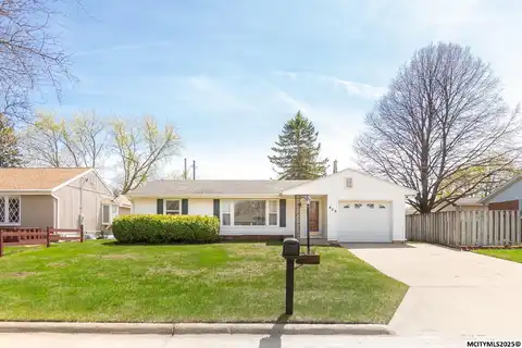 429 22nd SW, MASON CITY, IA 50401