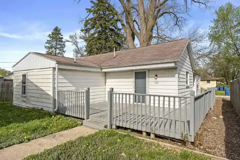 120 N 18th Street, Chesterton, IN 46304