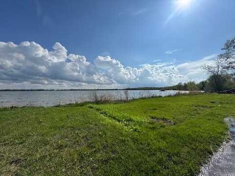 6234 S County Rd 210, Knox, IN 46534
