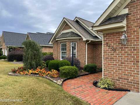 2403 Brookridge Circle, Greenville, NC 27858