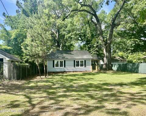 107 S Outerbridge Street, Robersonville, NC 27871