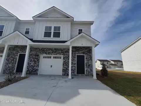 2124 N N Kali Lane Lane, Greenville, NC 27834