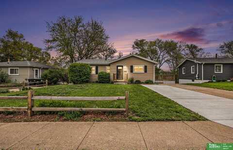 8716 Valley Street, Omaha, NE 68124
