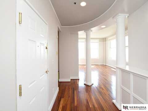 300 S 16th Street, Omaha, NE 68108