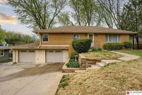 324 Warren Street, Council Bluffs, IA 51503