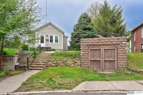 2784 Dupont Street, Omaha, NE 68105