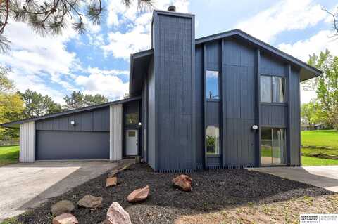 1206 N 145th Plaza, Omaha, NE 68154