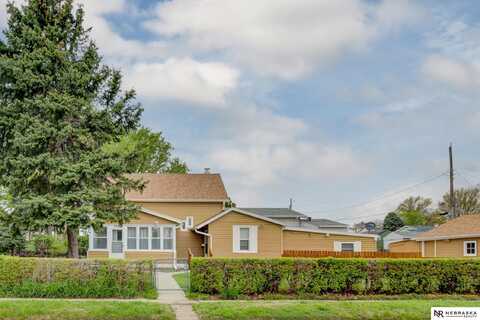 3330 South 36th Street, Omaha, NE 68105