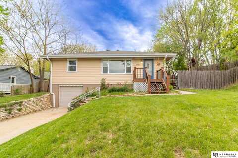 8514 Pinkney Street, Omaha, NE 68134