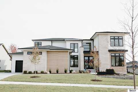 2315 S 220th Avenue, Elkhorn, NE 68022