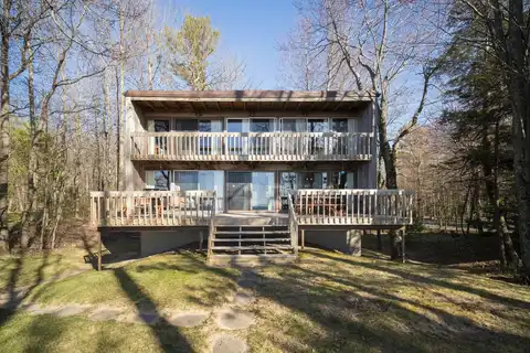 4450 Fox Farm Road, Manistee, MI 49660