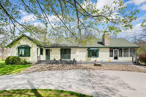 19117 Beaver Dam Road, Galien, MI 49113