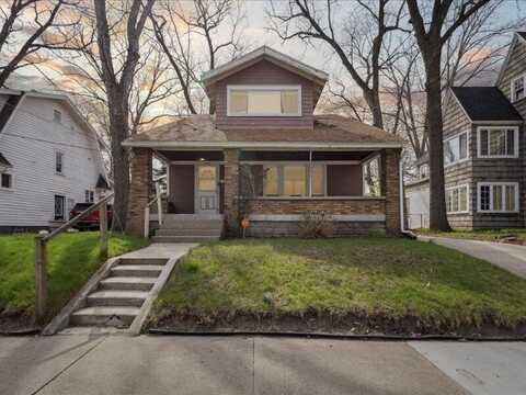 1917 Cornelius Avenue SE, Grand Rapids, MI 49507
