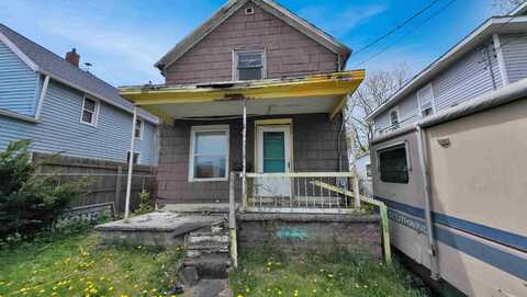 818 W Willow Street, Lansing, MI 48906