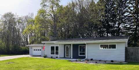 6735 Bayview Drive, Coloma, MI 49038