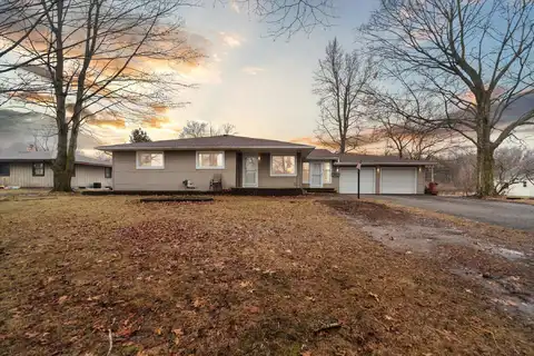 16529 Division Drive, Marshall, MI 49068