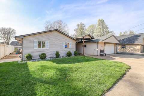 11954 Portage Lake Avenue, Pinckney, MI 48169