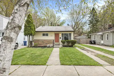18266 Dalby, Redford, MI 48240