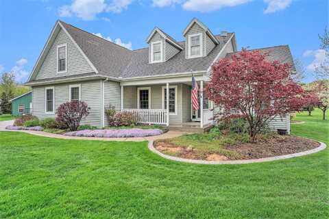 70653 Sterling Drive, Edwardsburg, MI 49112