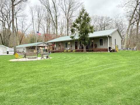 3909 W Pine Boulevard, Bitely, MI 49309