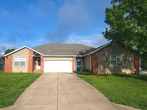 501 A & B S James Street, Nixa, MO 65714