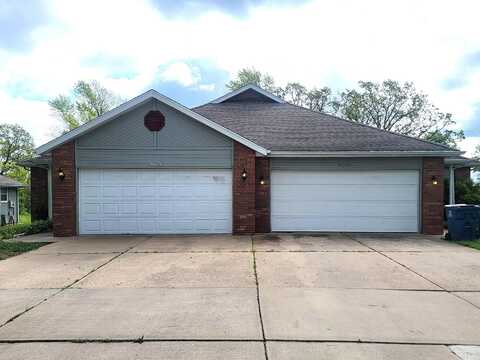 502 A & B S James Street, Nixa, MO 65714